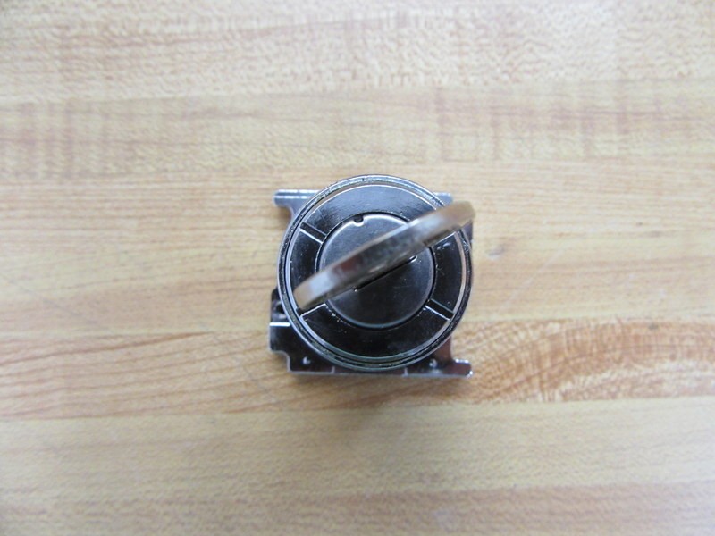 Cutler Hammer 10250T15113 2 Position Eaton Selector Switch