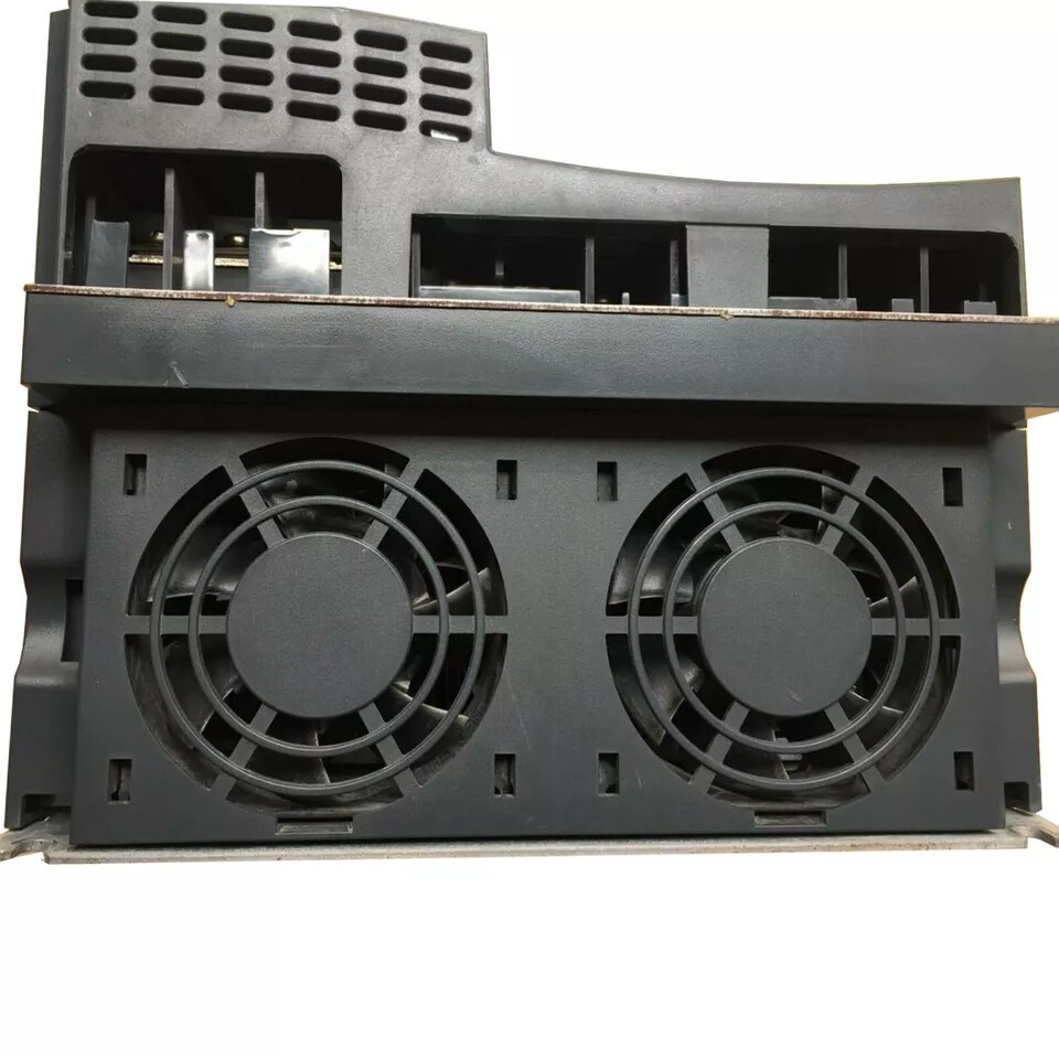 New For Schneider ATV61HD15N4Z ALTIVAR 61 20HP AC Inverter Drive DHL 3-Phase