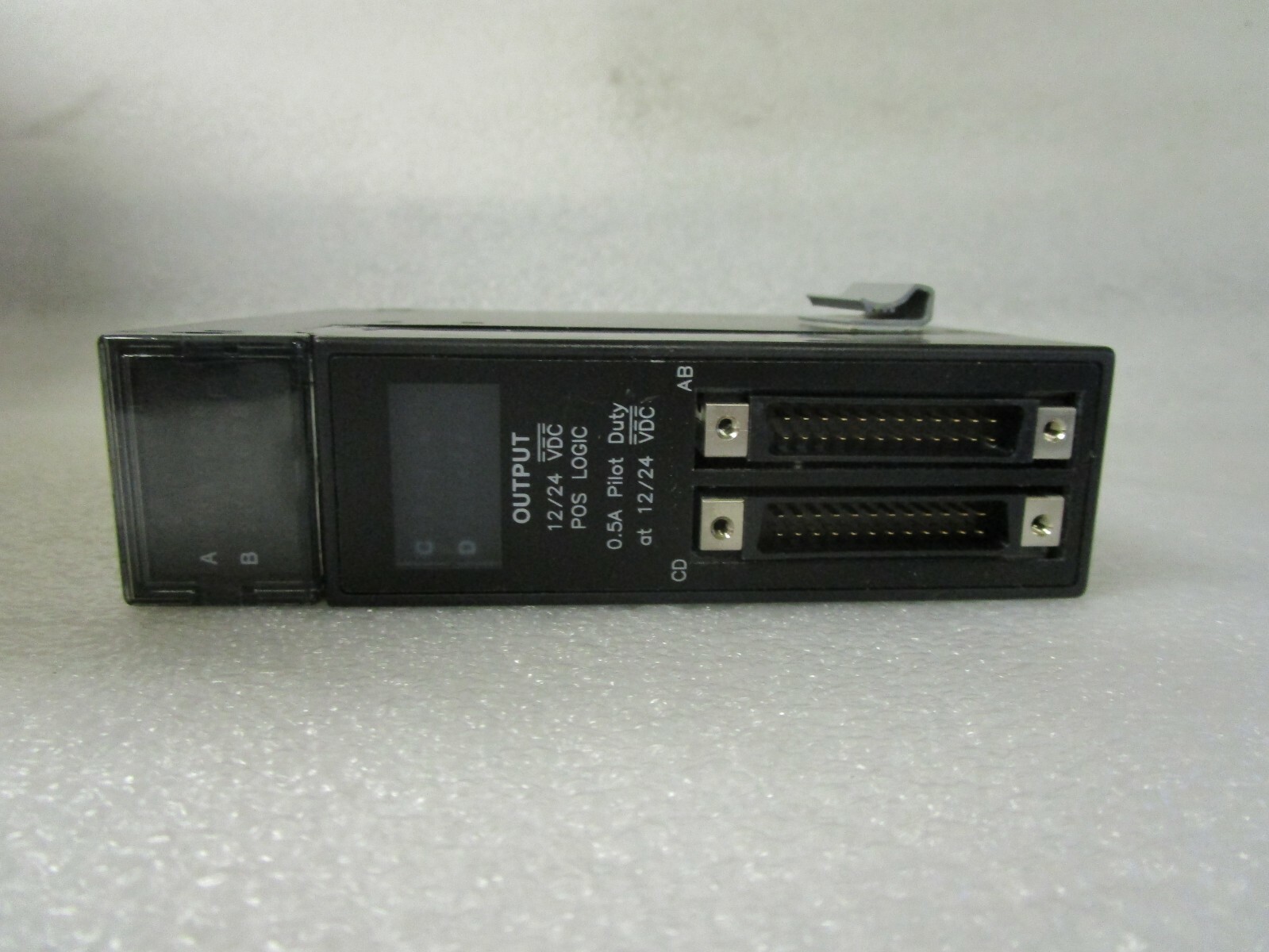 GE FANUC Output POS Logic Module IC693MDL753E 12/24VDC 0.5A 32PT POS