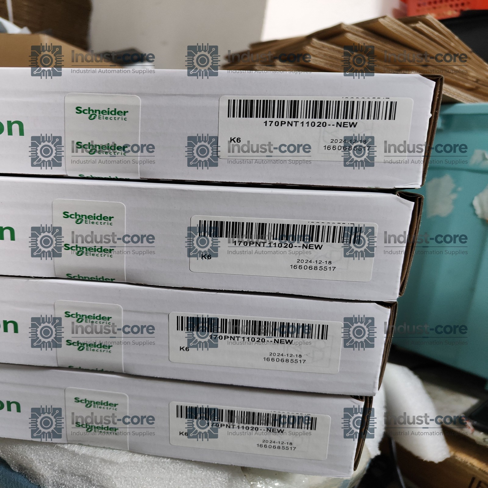 New in Box 170PNT11020 Communication Adapter Schneider Fast Ship