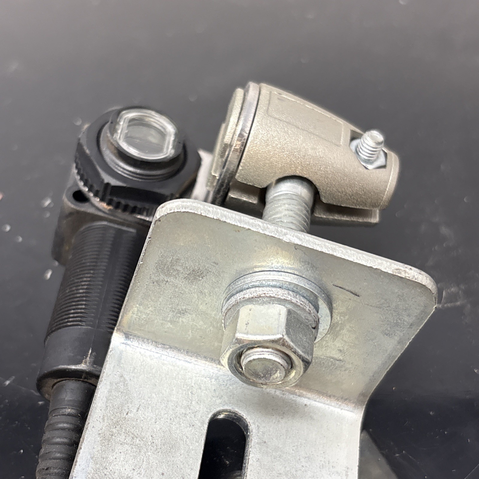 ALLEN BRADLEY 42EF-P2RJB-G4 SERIES B SENSOR (1)