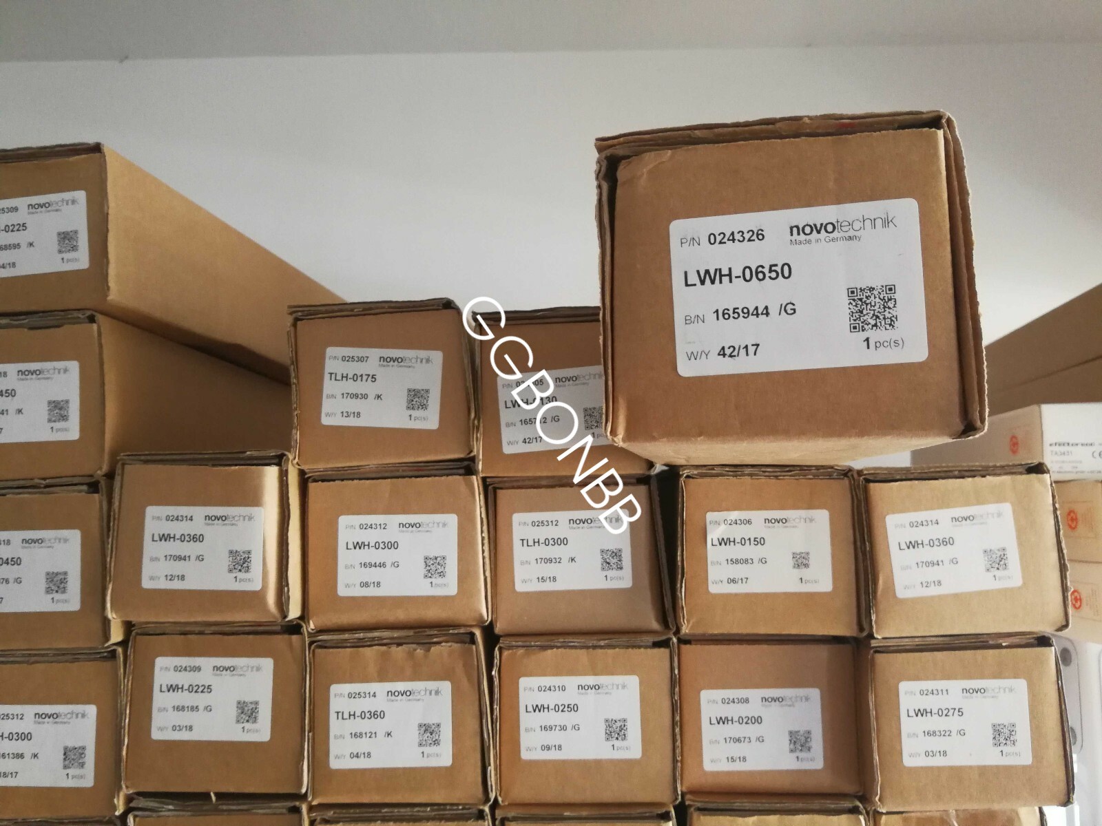 1PC New Novotechnik LWH-0650 LWH0650 Position Transducer FedEx or DHL or UPS*
