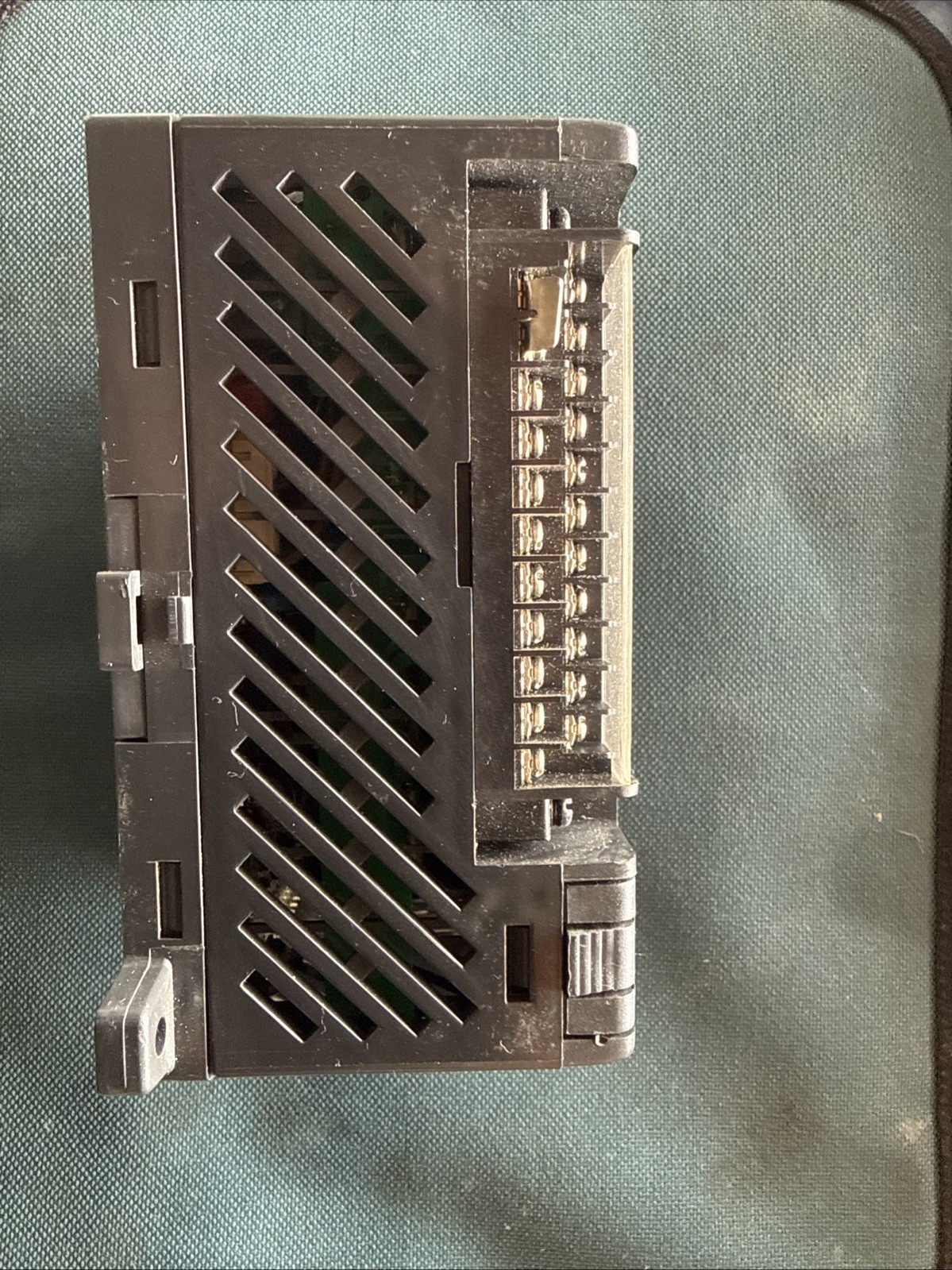 AUTOMATION DIRECT D0-05AR DIRECT LOGIC 100-240V 30VA 50/60Hz No Box