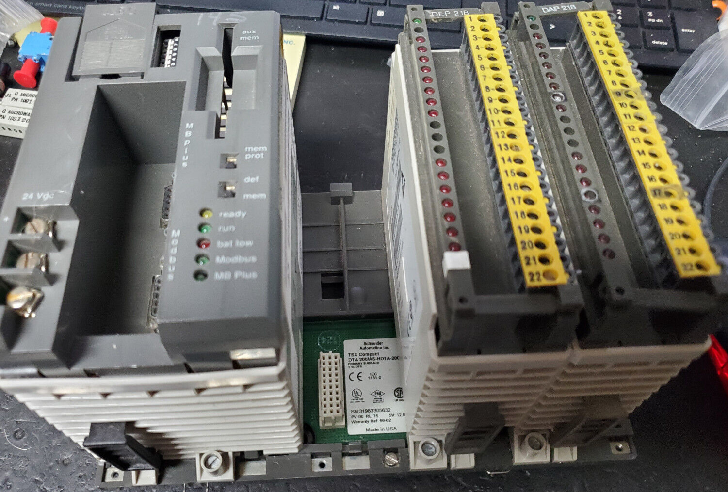 AEG SHNEIDER MODICON PC-A984-145 COMP 984 CPU +backplane, Discriete I/O modules