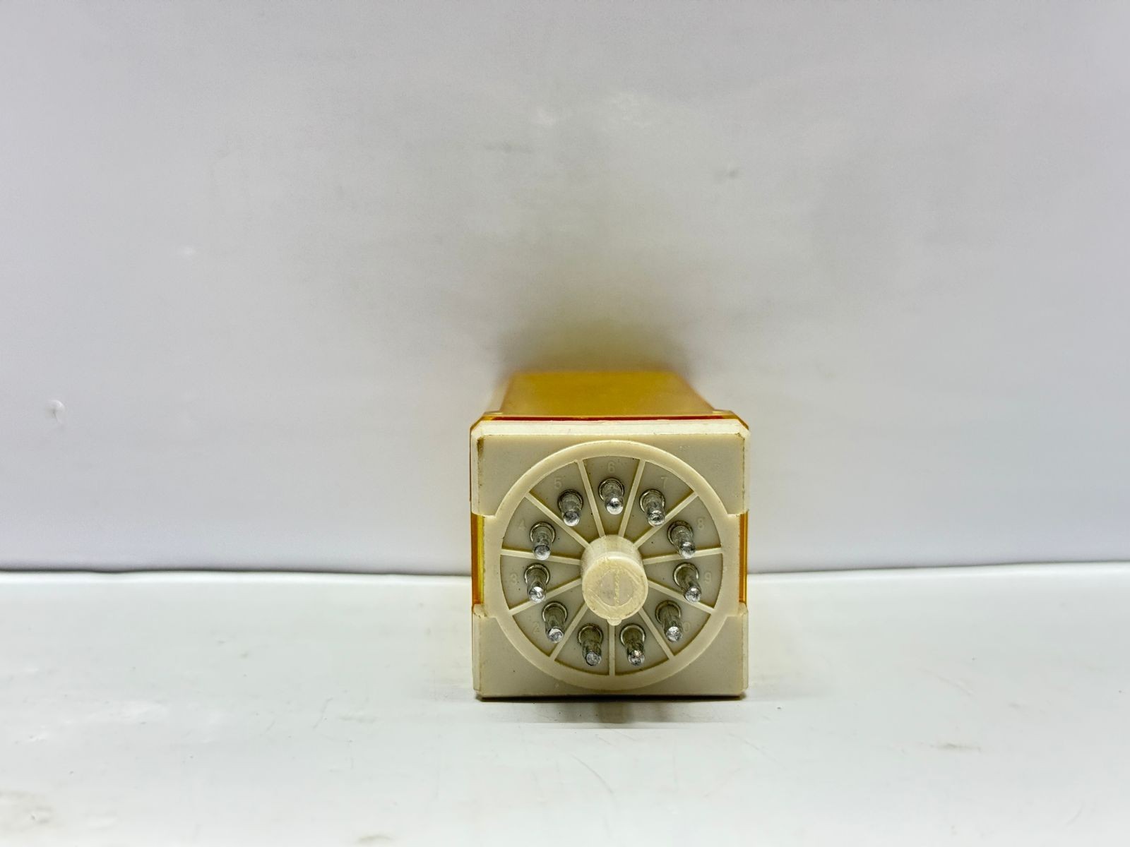 IDEC RR2KP-U RELAY 22ZIO 110V AC