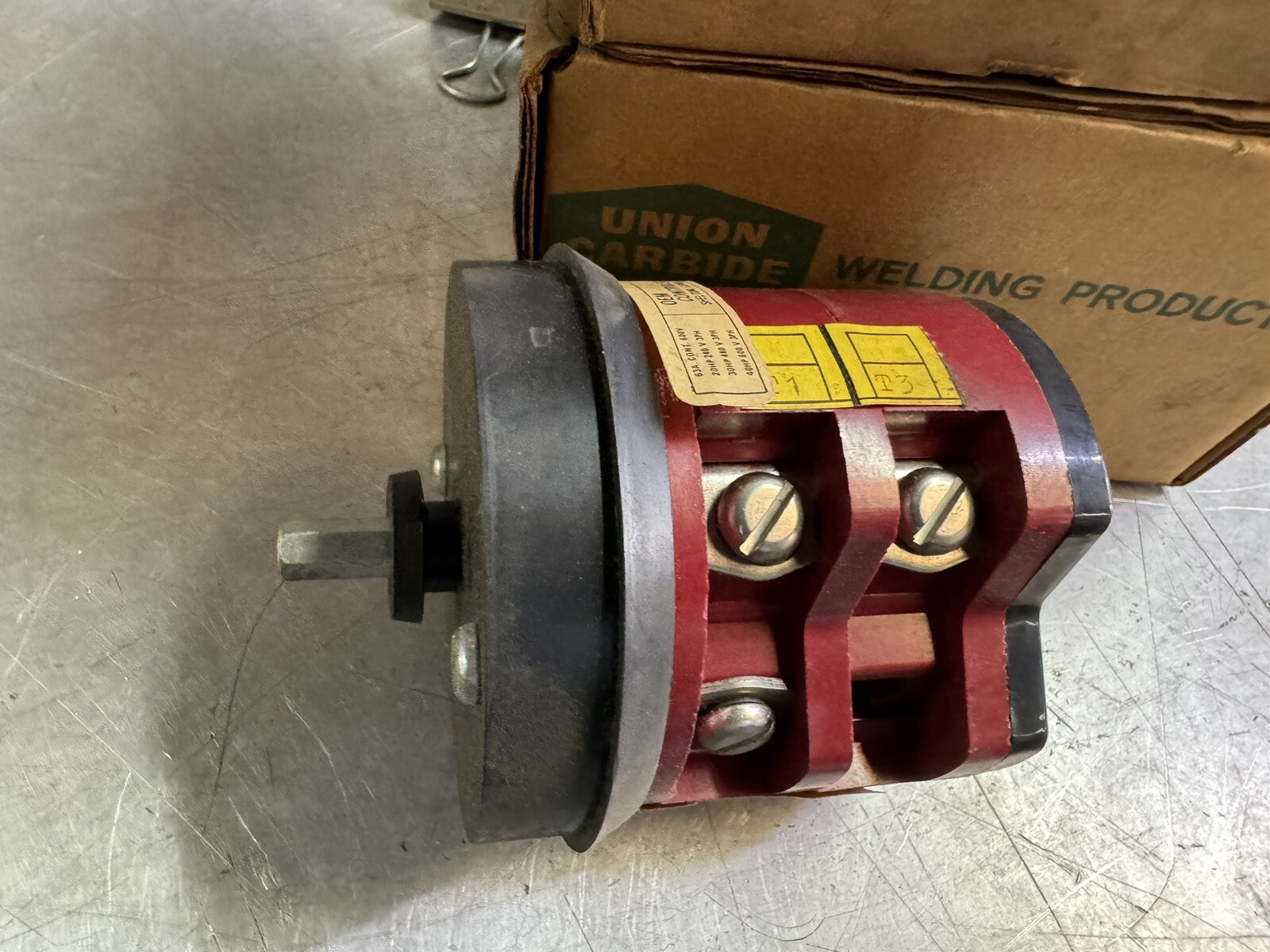 AIRCO, LINDE, L-TEC, ESAB WELDER PARTS 674146 B power switch new Old Stock