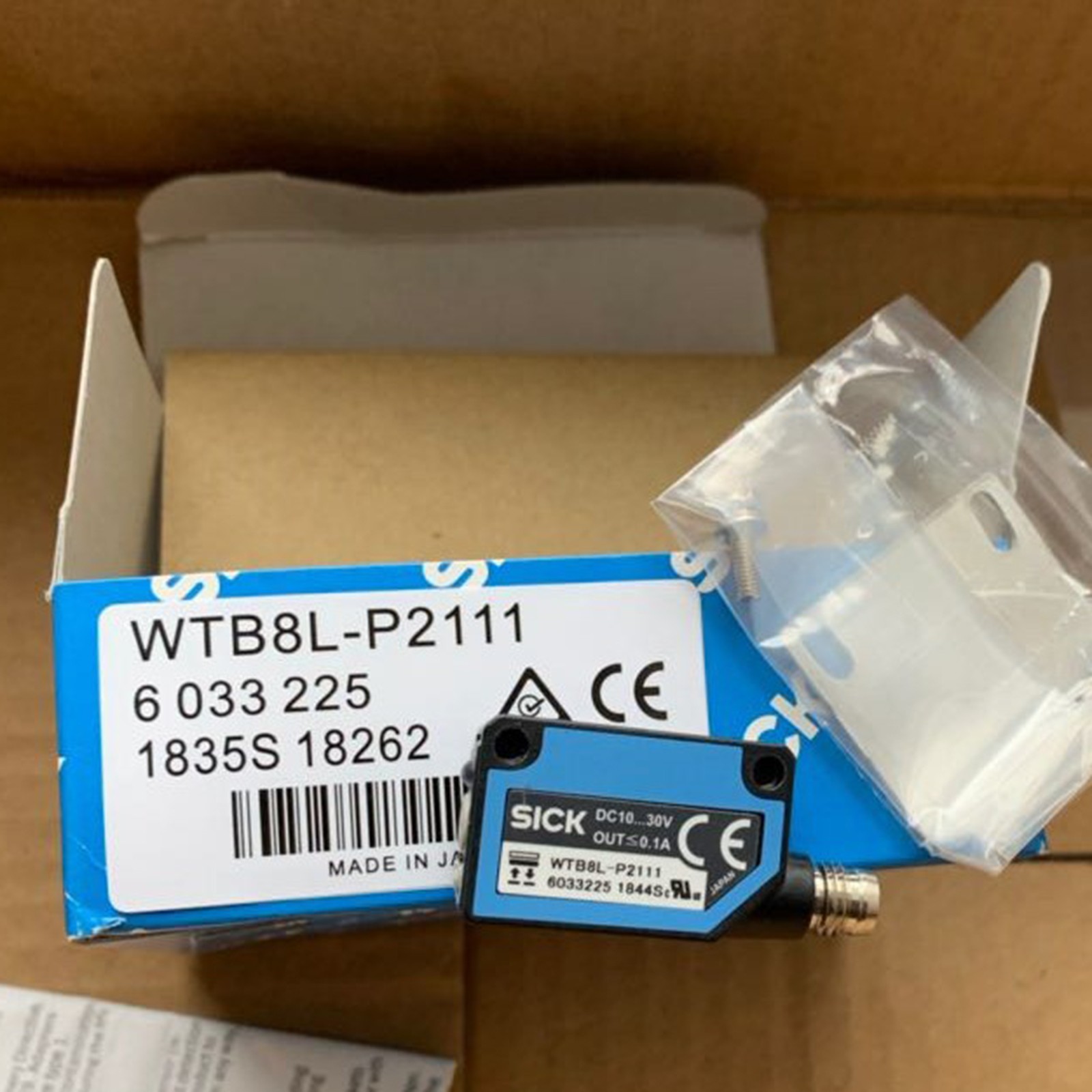 SICK WTB8L-P2111 Photoelectric Switch New One WTB8LP2111 Free Shipping