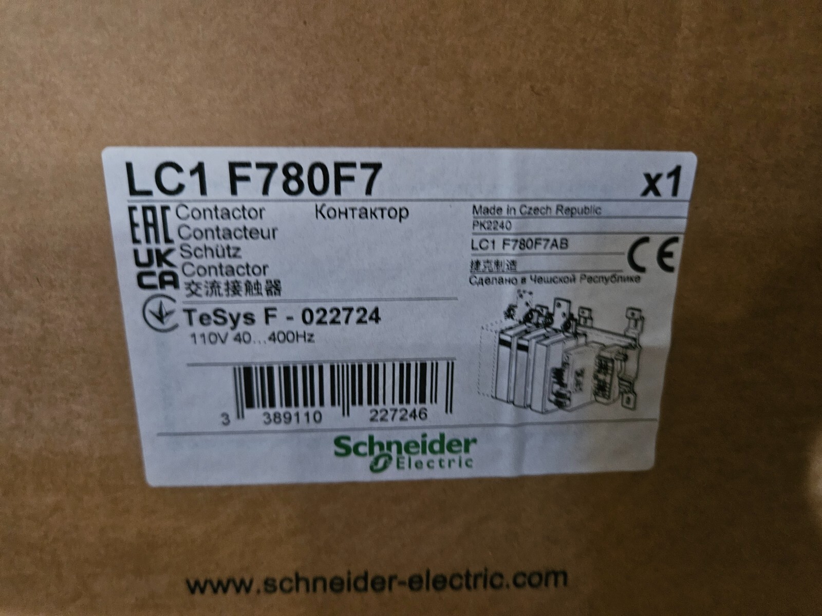 NEW Schneider Electric LC1F780F7 Contactor rated at 600 VAC, 780 AMP, 110 V Coil