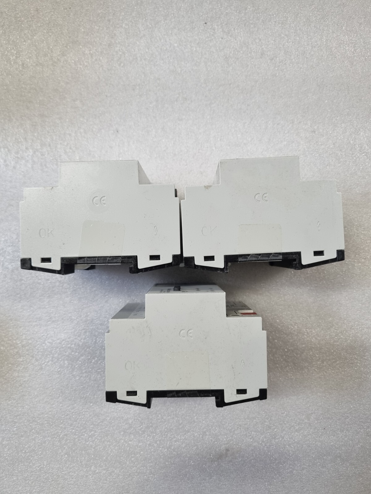 Schneider MTN649330 Universal dimming actuator REG-K/2×230/300W, SET OF 3