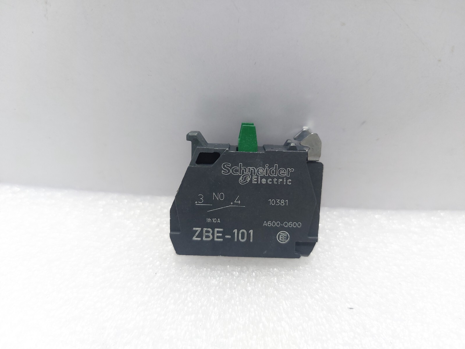 Schneider ZBE-101 Block Contact Switch Pushbutton 22Mm Ac15 240V 3A