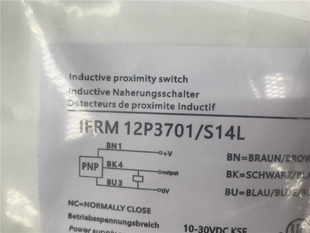 1PCS New Baumer IFRM 12P3701/S14L IFRM 12P3701 / S14L Sensor&Proximity Switch