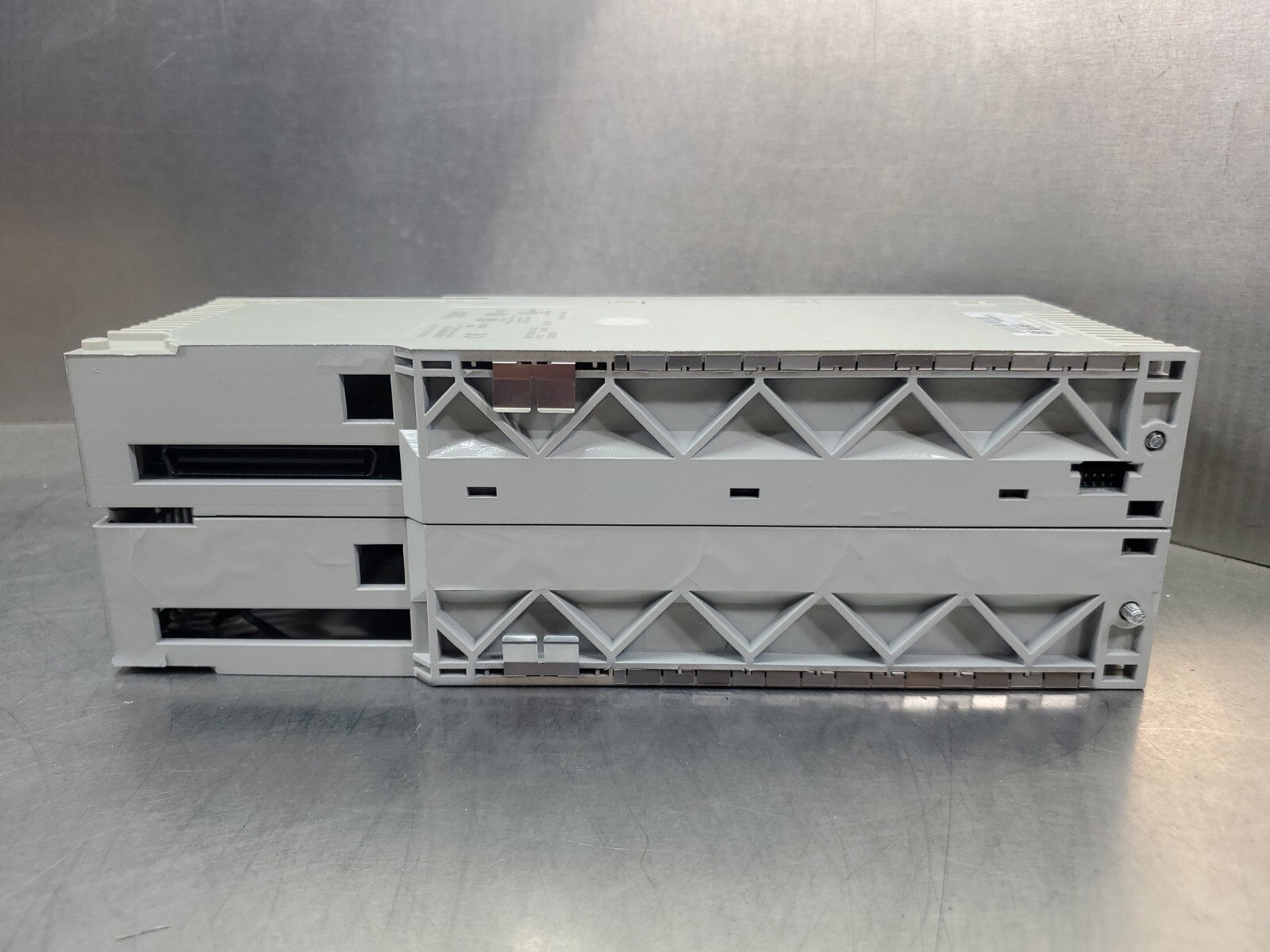 SCHNEIDER ELECTRIC 140CPU67160 QUANTUM HOT STANDBY CONTROLLER MODULE. 3A-25