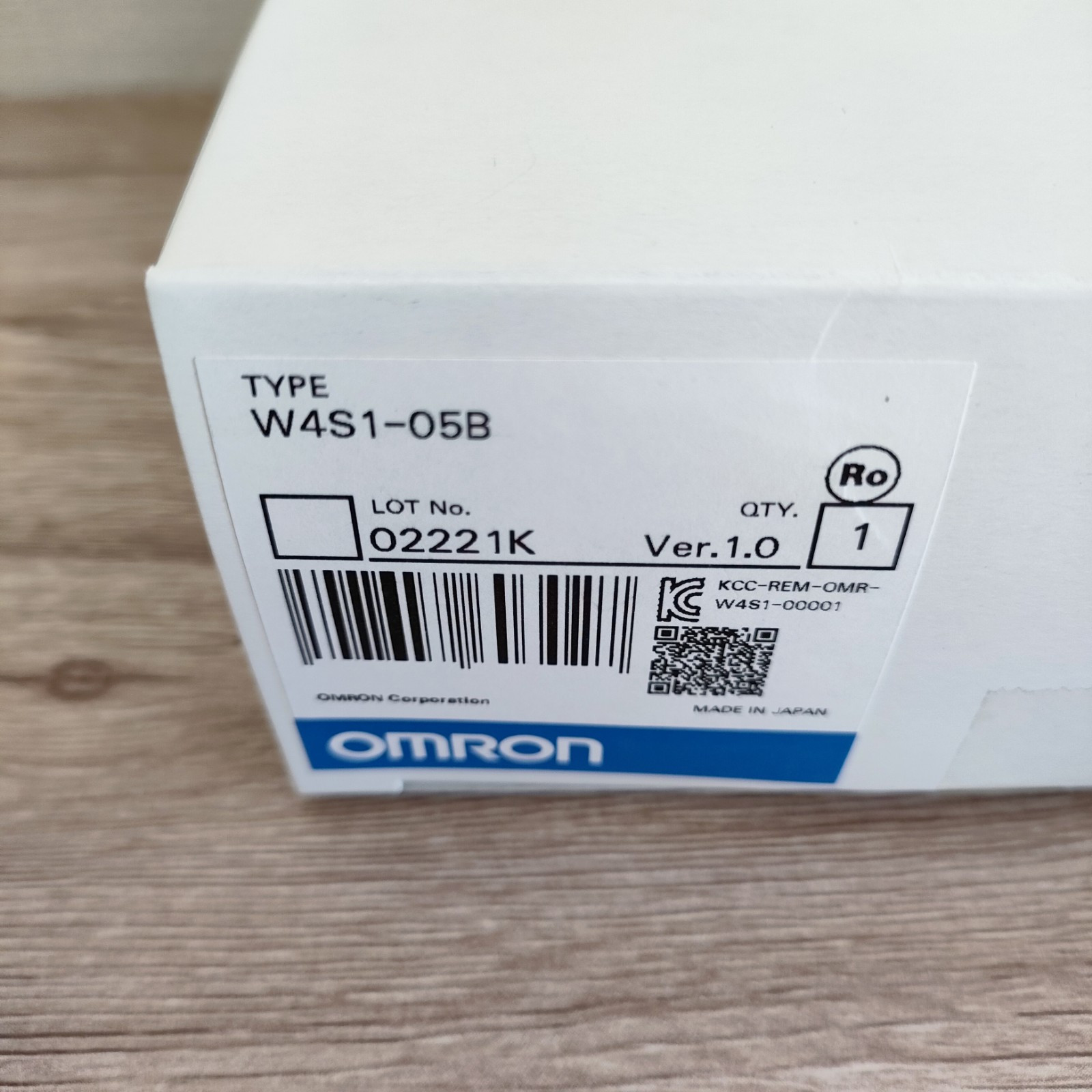 OMRON W4S1-05B Switching Hub W4S105B NEW