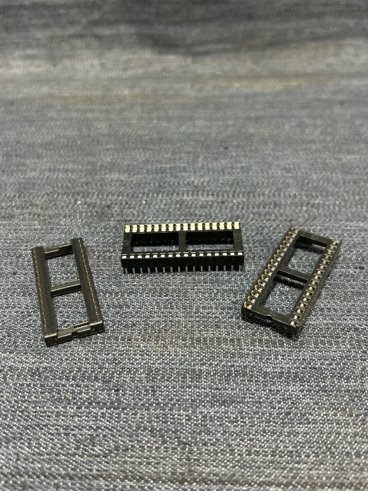 UNBRANDED 32 PIN SOCKET ADAPTOR LOT OF 50