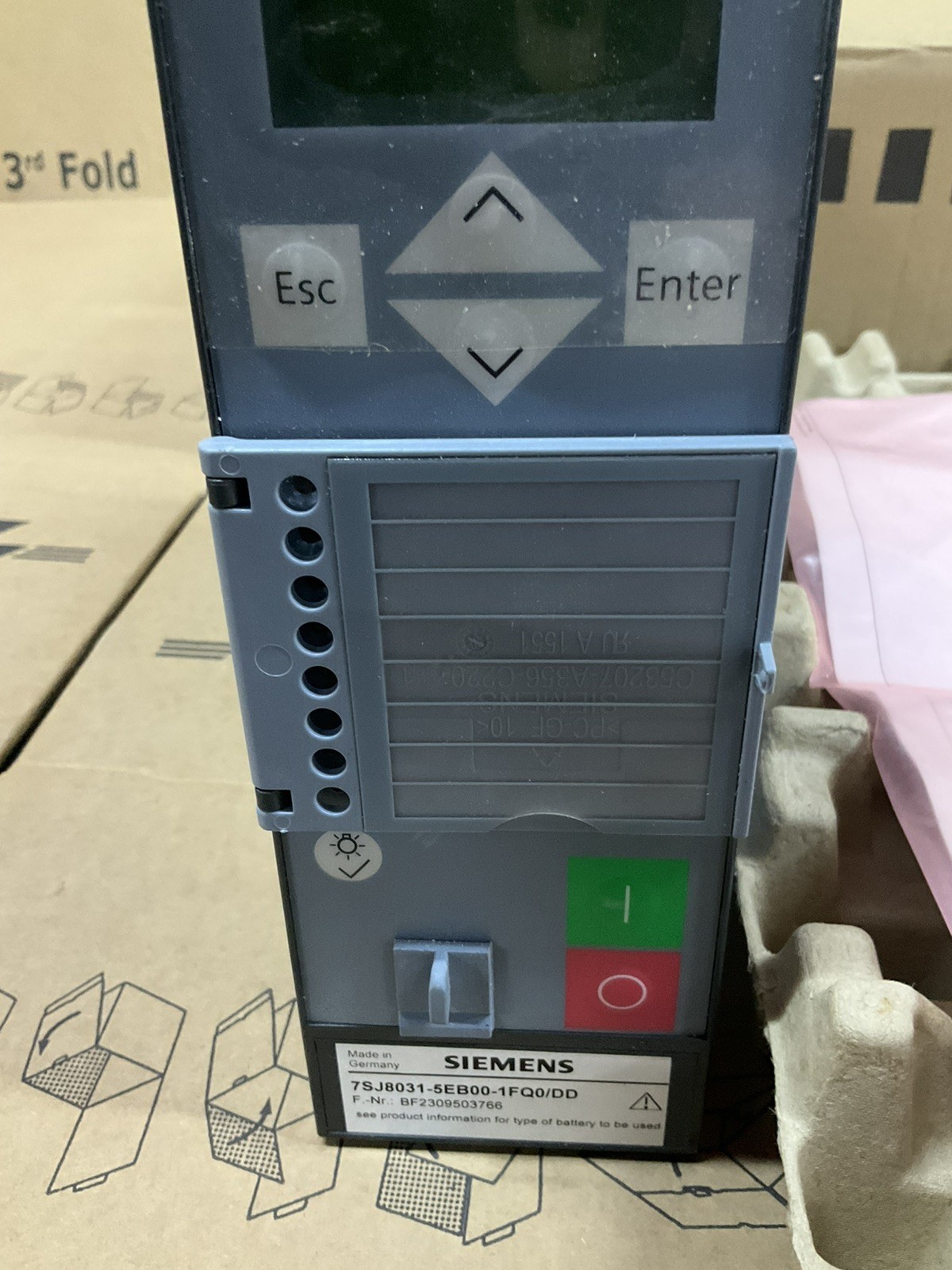 SIEMENS SIPROTEC 7SJ8031-5EB00-1FQ0/DD OVERCURRENT PROTECTION RELAY