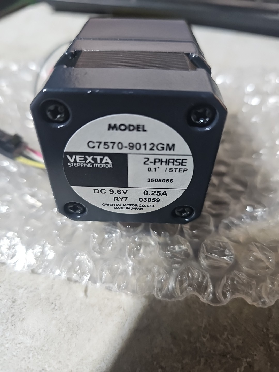 VEXTA Stepping Motor C7570-9012GM 2-PHASE DC 9.6V 0.25A. #s39