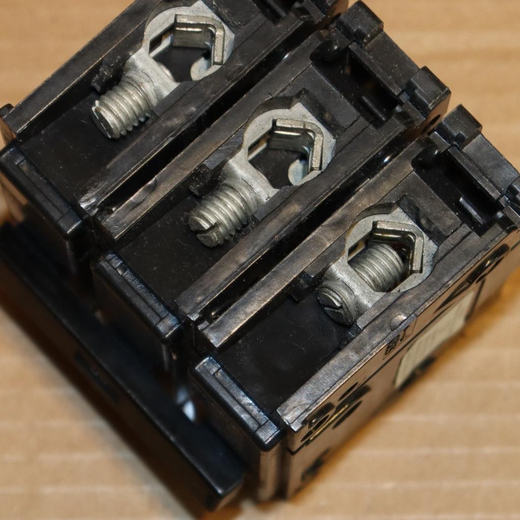 One New Eaton BR360 3 Pole 60 Amp Plug In Breaker More Available WT#61-67