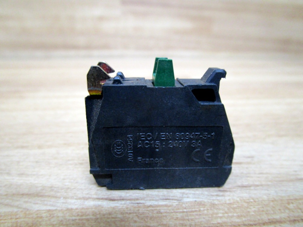 Telemecanique ZBE-101 Schneider Contact Block 35563