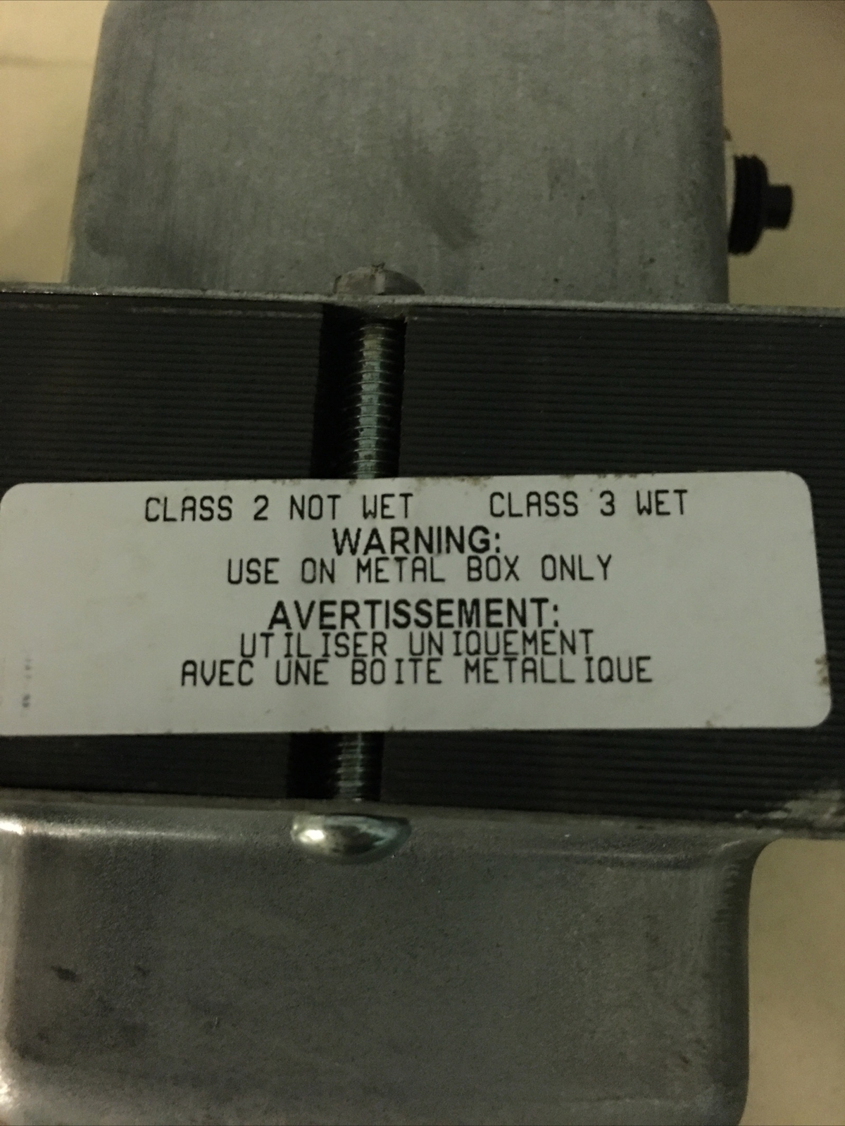 JOHNSON CONTROLS Y66T13-0 TRANSFORMER 120/208/240Vac Primary 24Vac Secondary