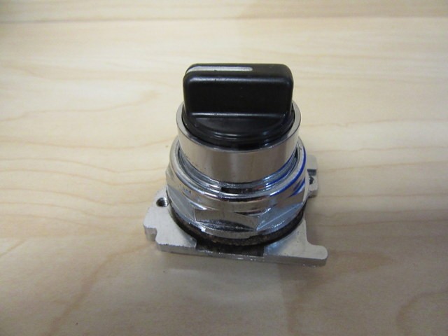 Cutler Hammer 10250T1323 Eaton Selector Switch 3 Position Cam 6