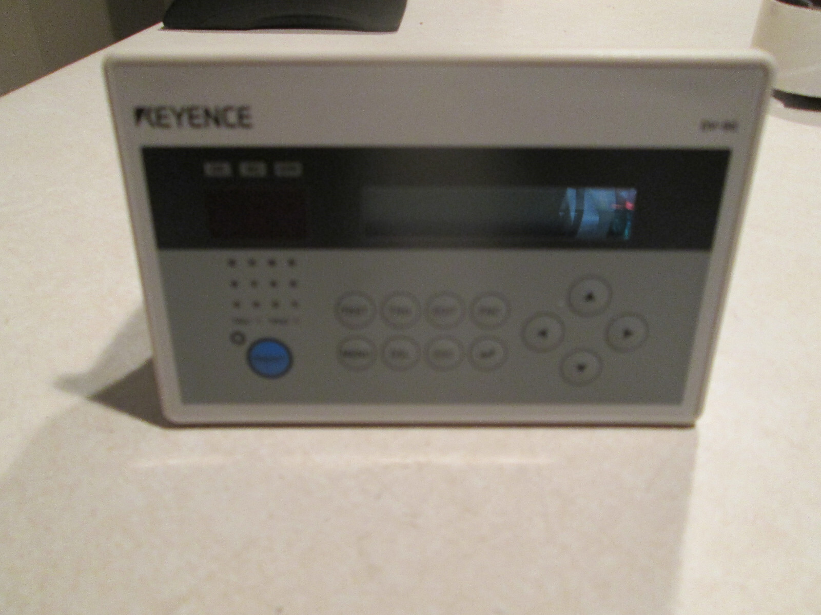 KEYENCE DV-90NE DATA CONTROLLER **NEW**