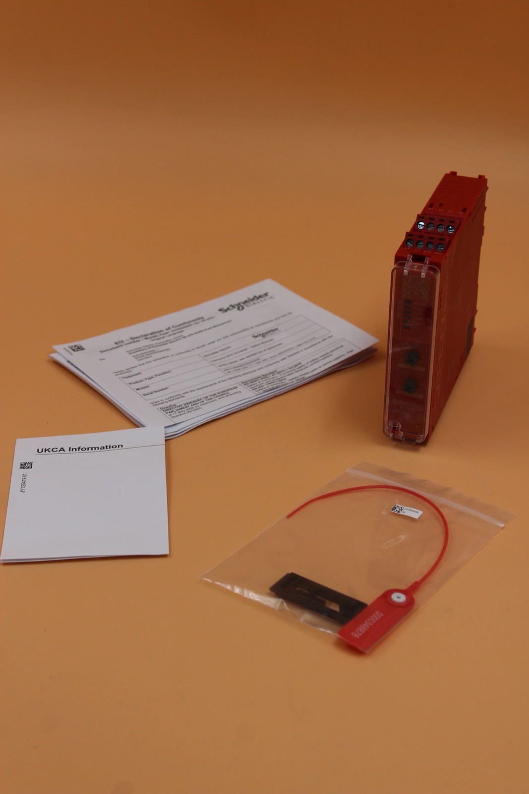 NEW | Schneider Electric | XPSUAF13AP |