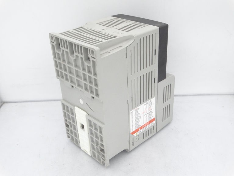 ALLEN BRADLEY 22B-D1P4N104 W/22-COMM-D Drive