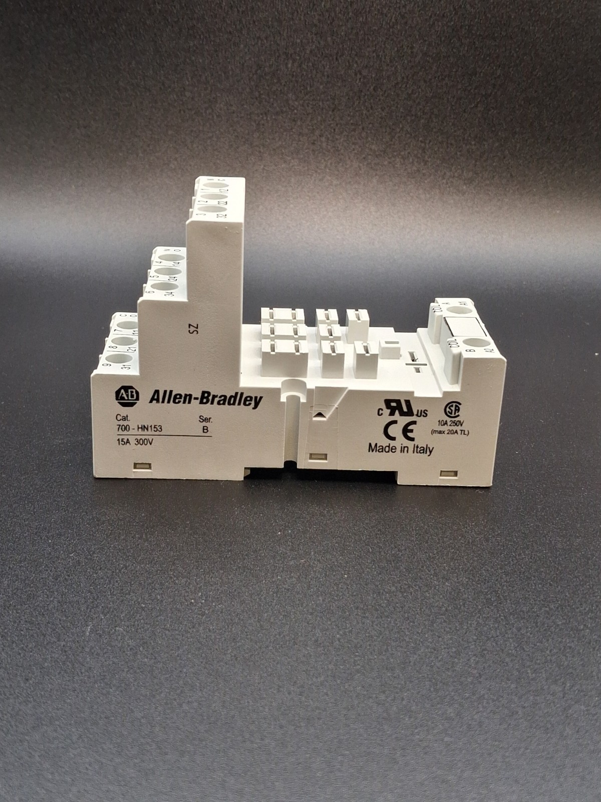 Allen Bradley 700-HN153 Ser. B Relay Socket Base 15A, 300V #B626