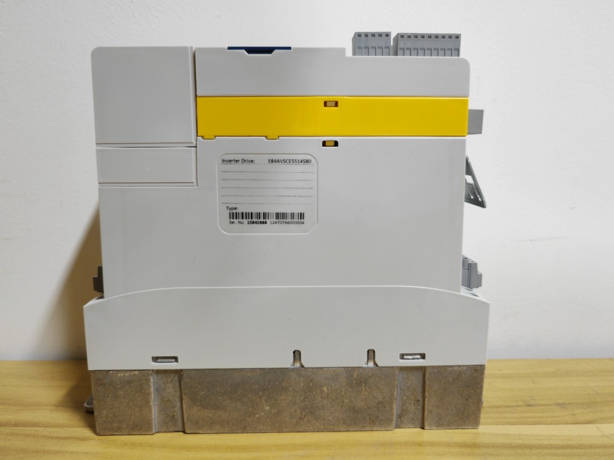 E84AVSCE5514SB0 NEW Lenze E84AVSCE5514SB0 Inverter Fast delivery