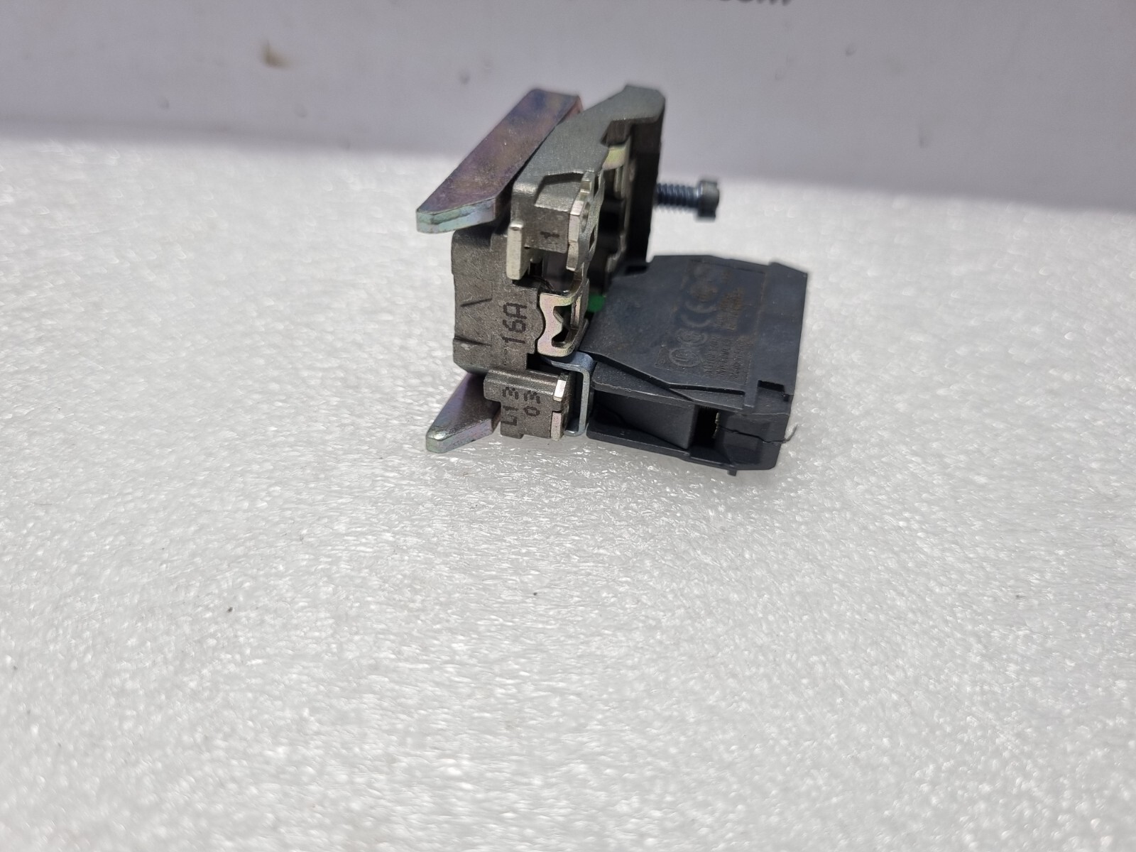 Schneider Electric ZB4 BZ101 Push Button 088937 ZBE-101