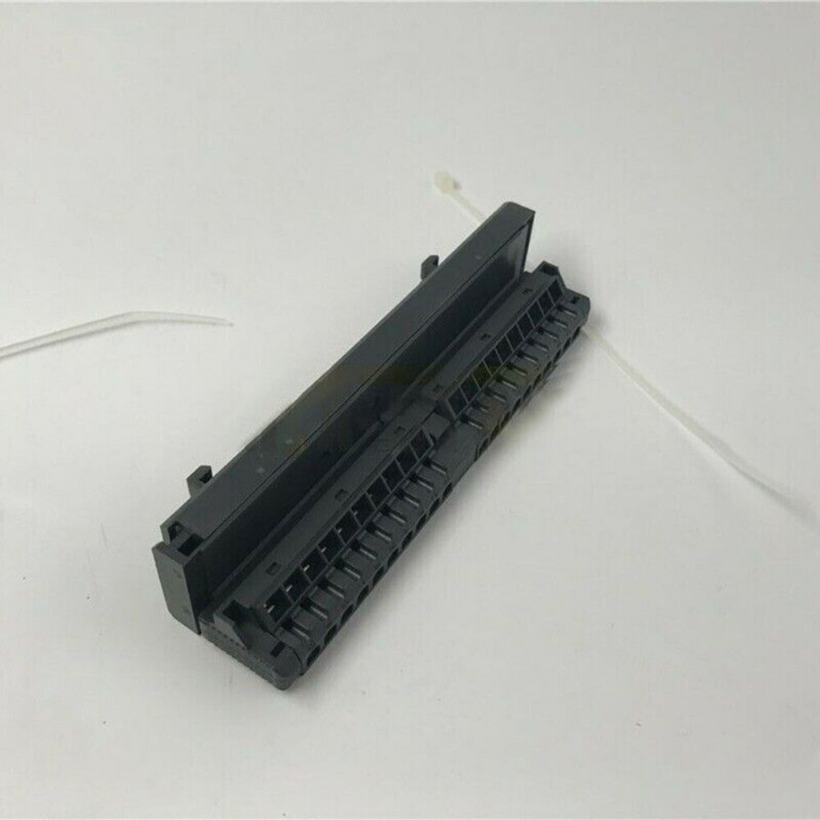 NewSiemens 6ES7392-1BJ00-0AA0 SIMATIC S7-300 Front connector 6ES7 392-1BJ00-0AA0