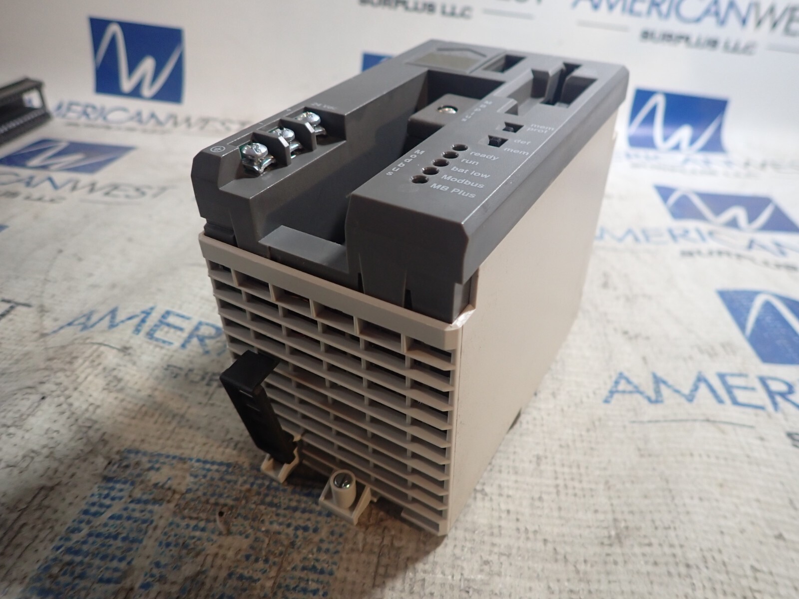 Schneider Automation MODICON PC-A984-145 COMP 984 CPU 8k MEM