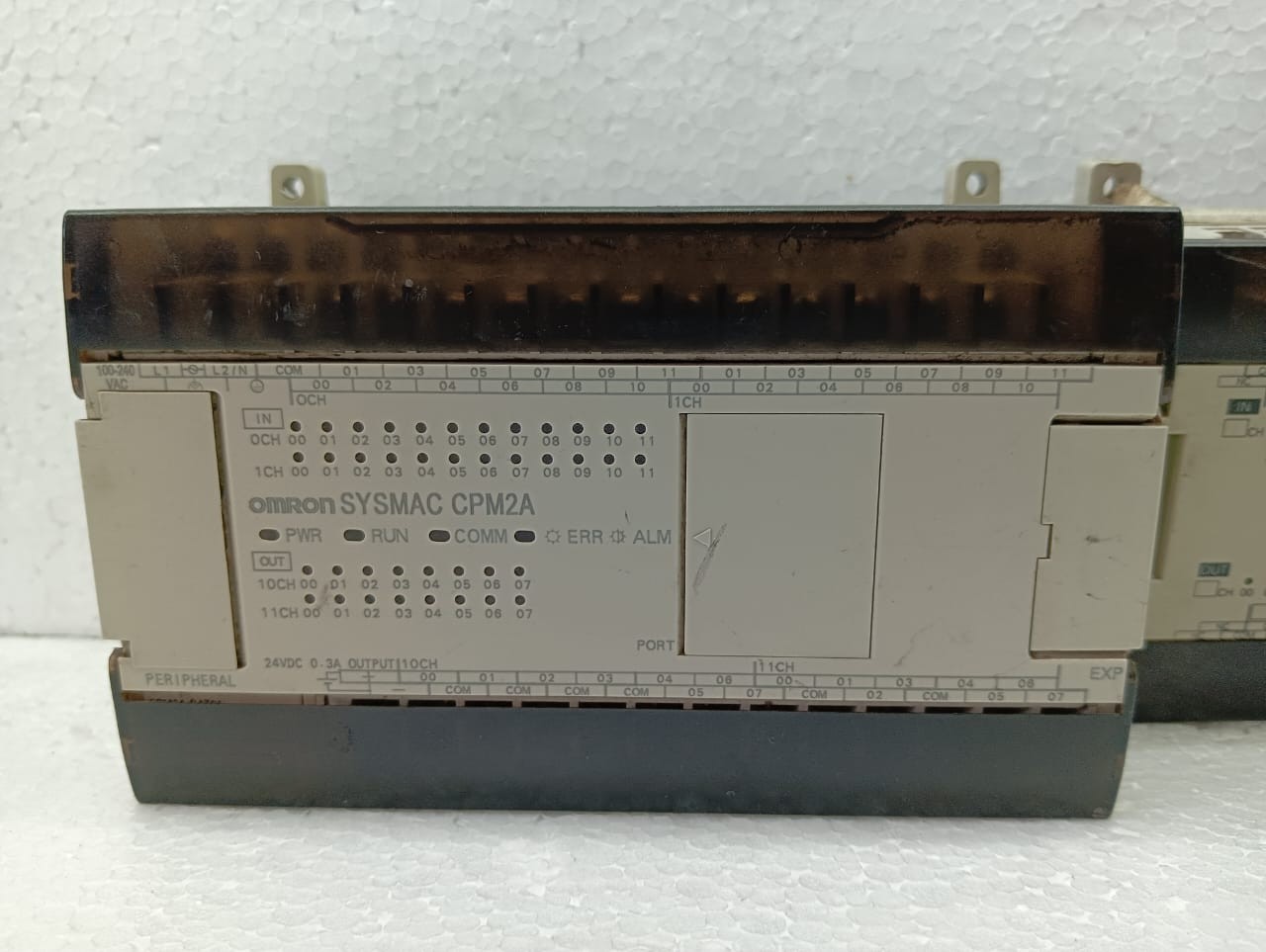 Omron PLC Controller CPM2A-40CDR-A & Expansion I/O Module CPM1A-20EDR1
