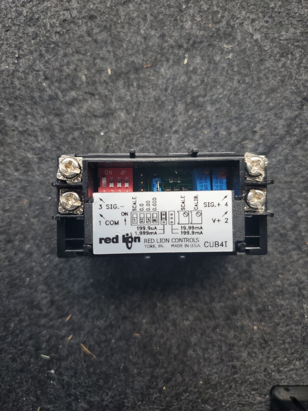 RED LION CONTROLS CUB4I020 PANEL METER