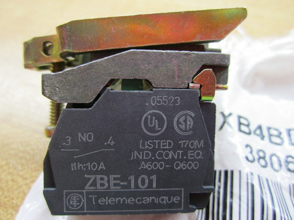 Telemecanique XB4-BD21 Schneider Selector Switch XB4BD21