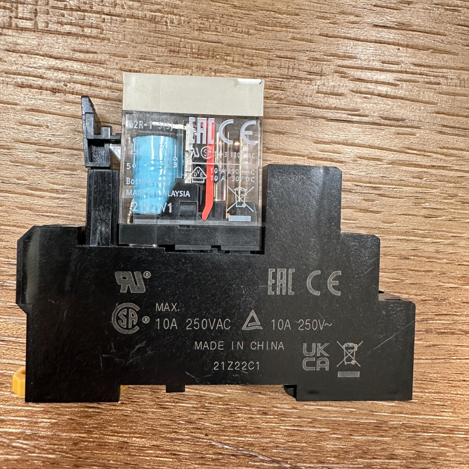 OMRON G2R-1-S-DC24(S) General Purpose Relay 24VDC 10A 5Pins & Relay Base