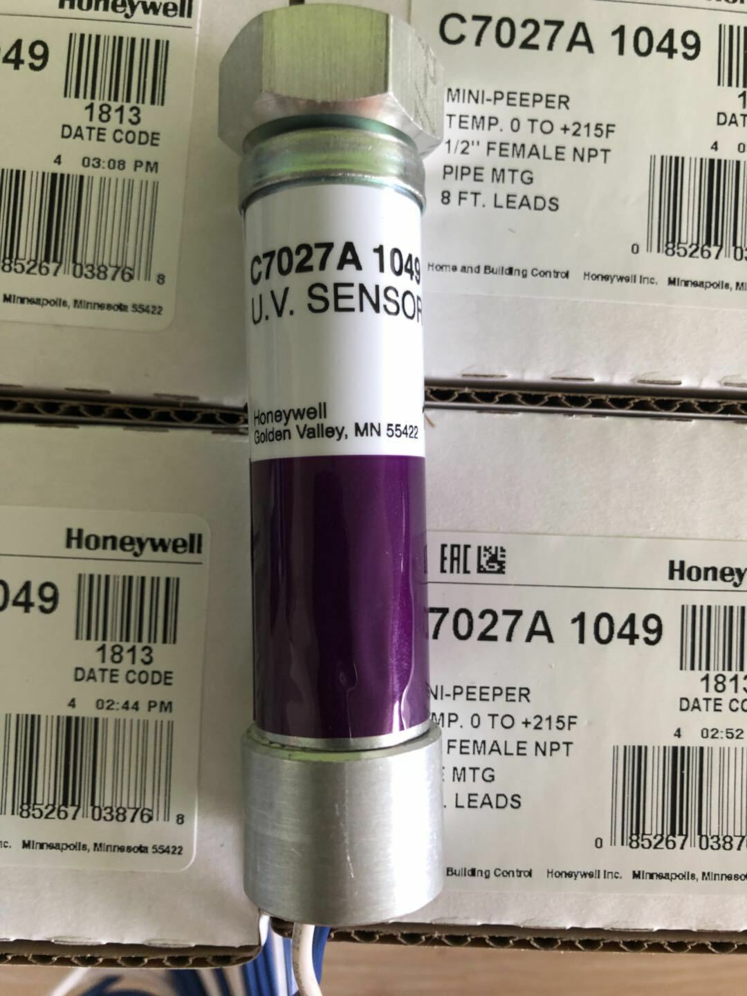 NEW Honeywell C7027A 1049 C7027A1049Flame Detector Sensor 1PC