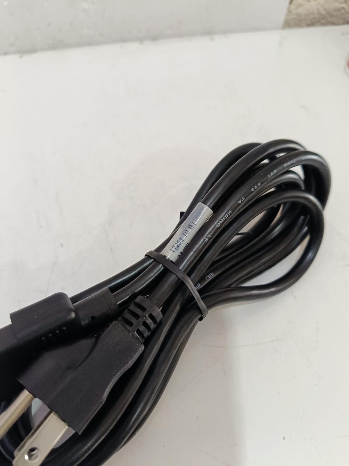 INDUSTRIAL COMPUTER POWER CABLE ROHS COMPLIANT 17251 10 B1 33/07 (FREE SHIPPING)