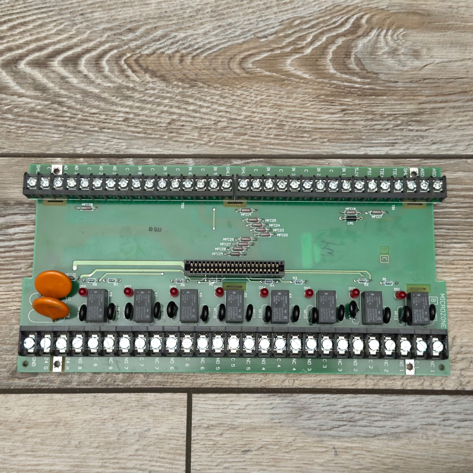 Invensys Barber Colman Microzone II Controller Panel Mount Terminal Board PCB