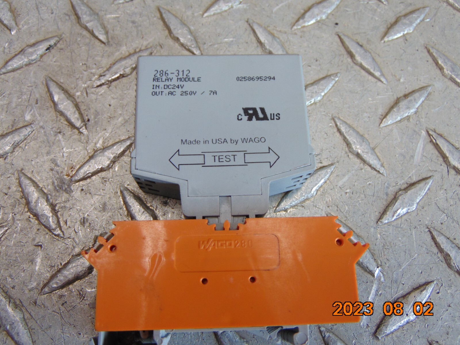WAGO 286-312 RELAY MODULE w 280 SOCKET BASE
