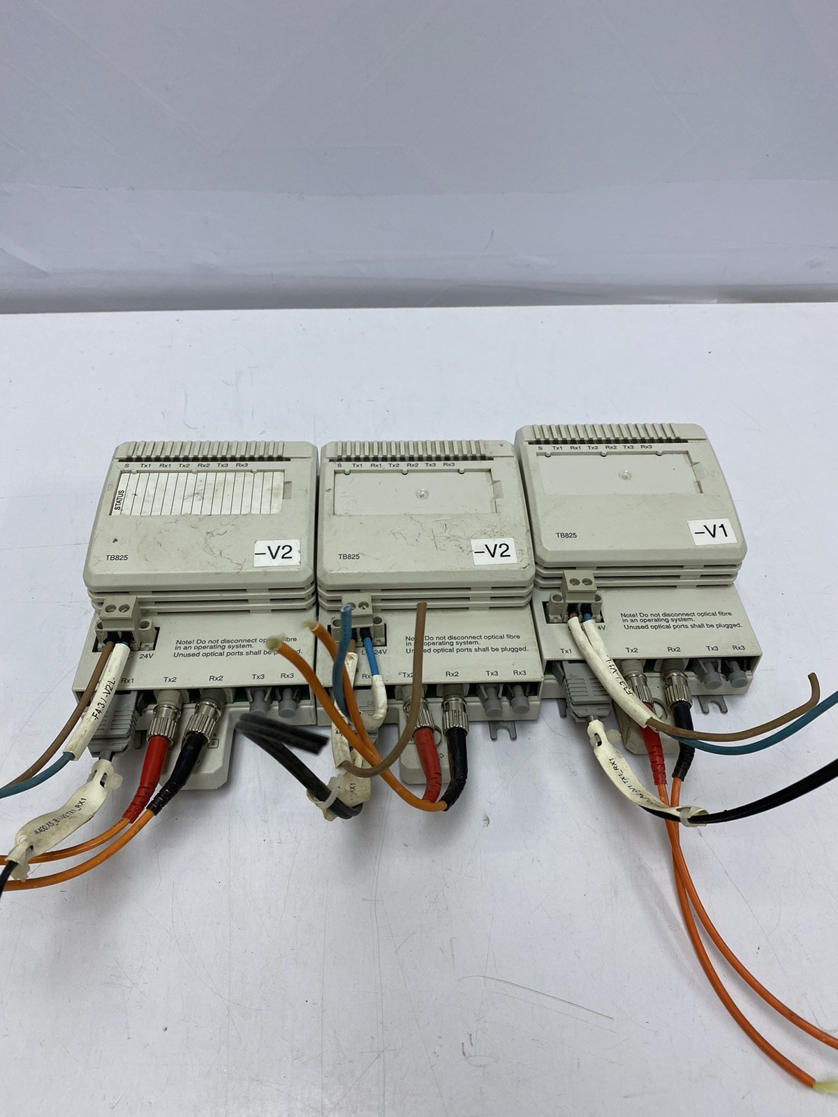 ABB 3BSE036634R1 TB825 Optical Media Converter