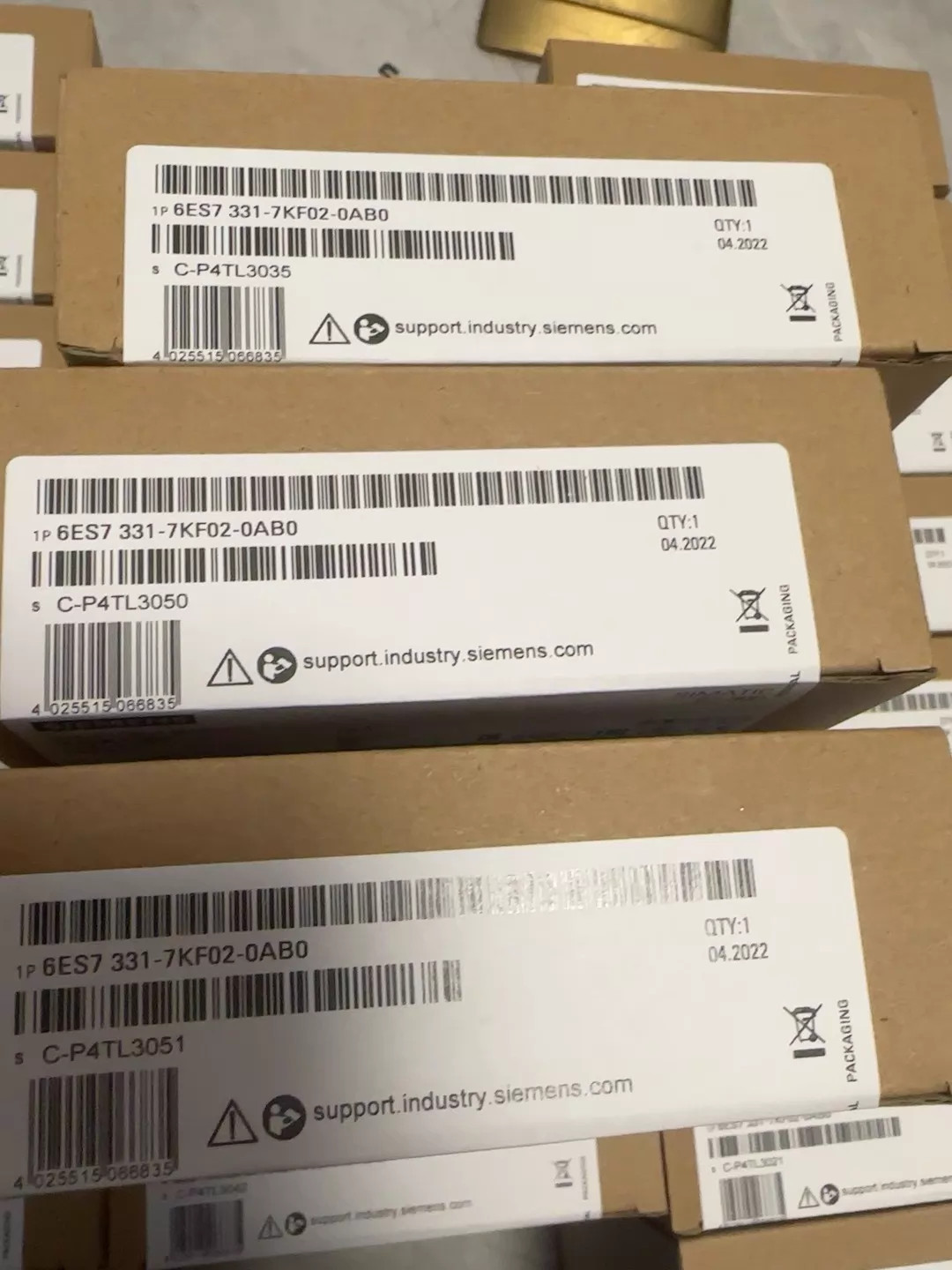 6ES7331-7KF02-0AB0 1PCS Brand New SIEMENS 6ES7 331-7KF02-0AB0 Fast delivery
