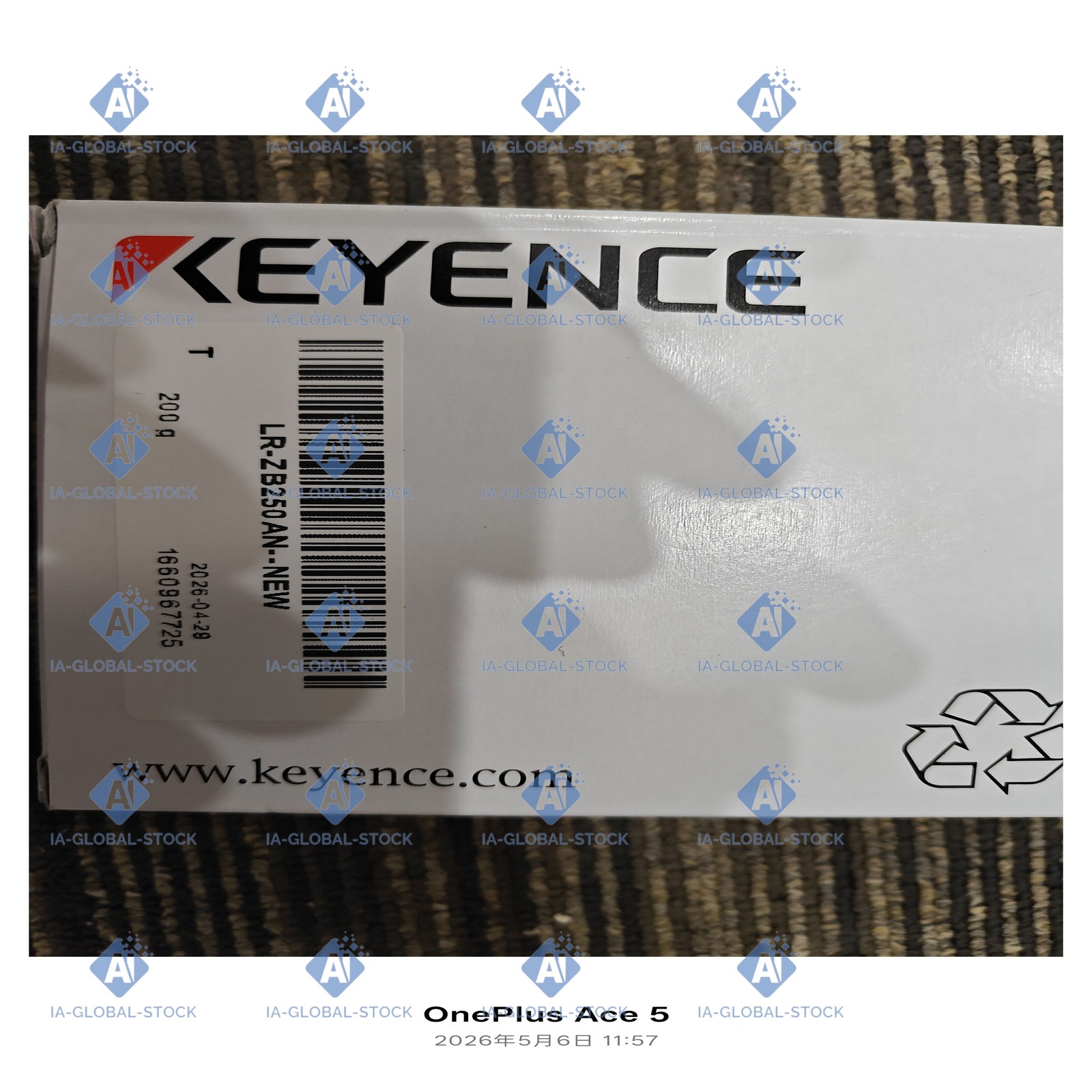 One NEW Keyence LR-ZB250AN Free Delivery High Quality