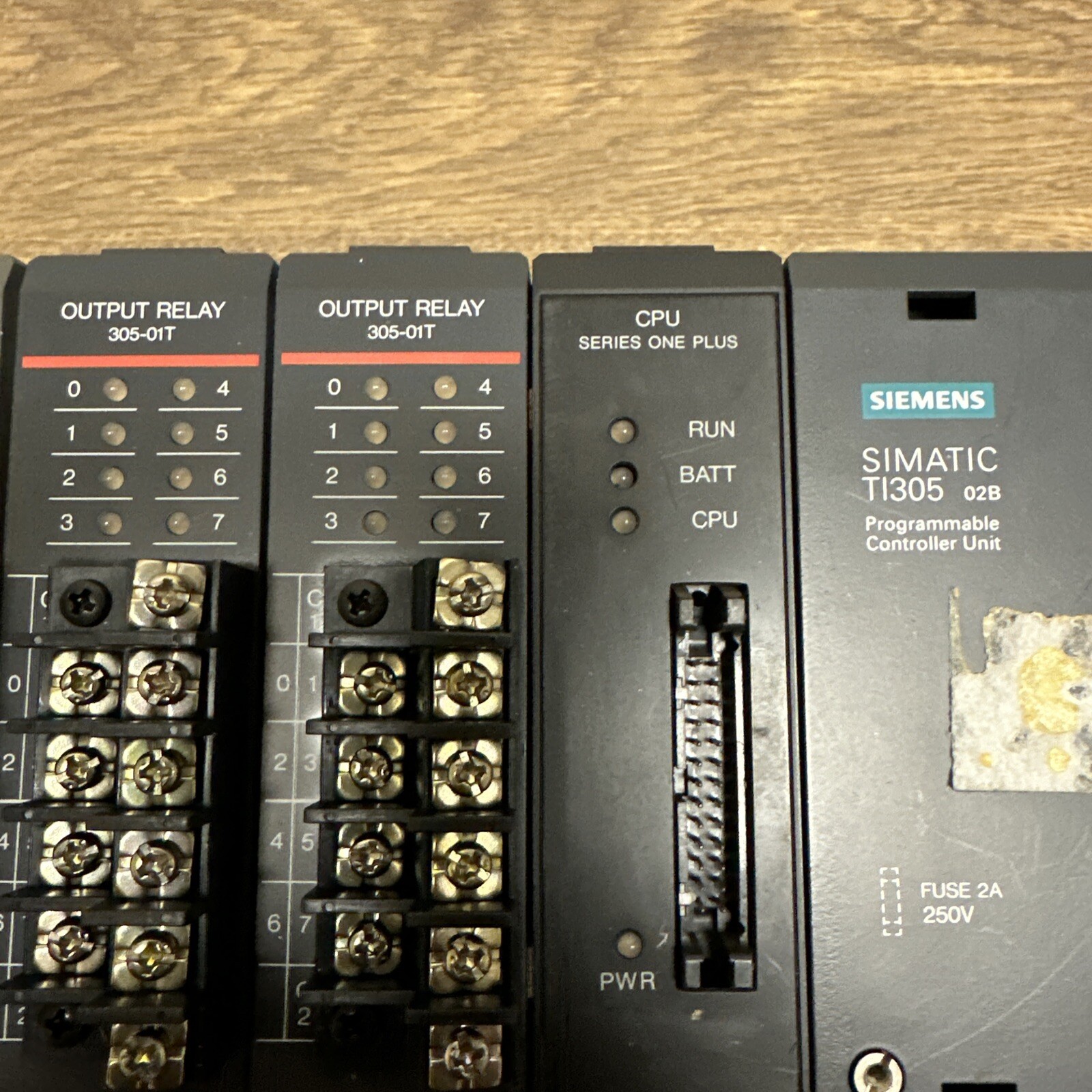 Siemens,TI305 02B,Programmable Controller Unit With I/O Relays