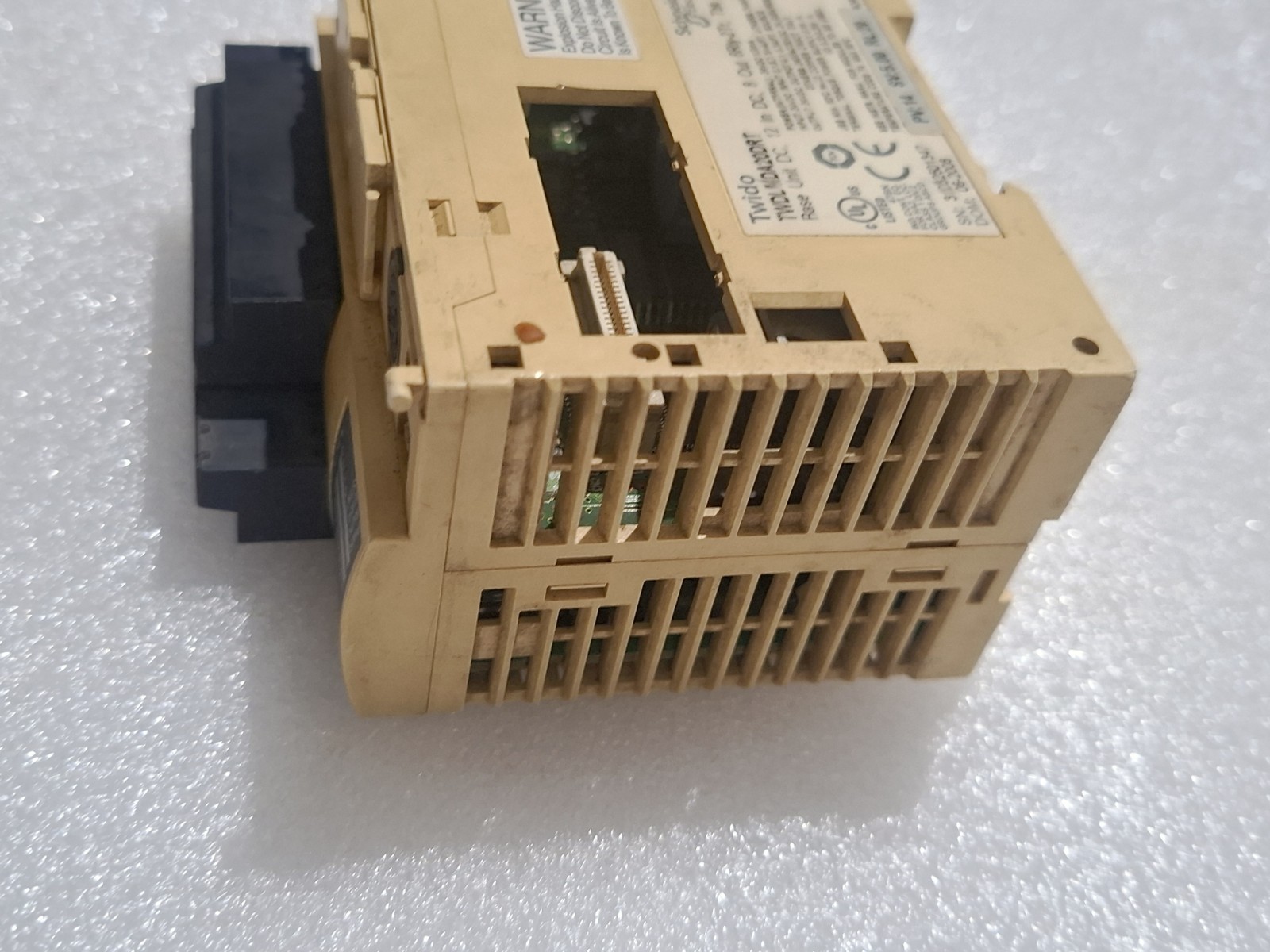 SCHNEIDER TWIDO TWDLMDA20DRT BASE UNIT TWDLMDA20DRT FREE SHIPPING WORLDWIDE