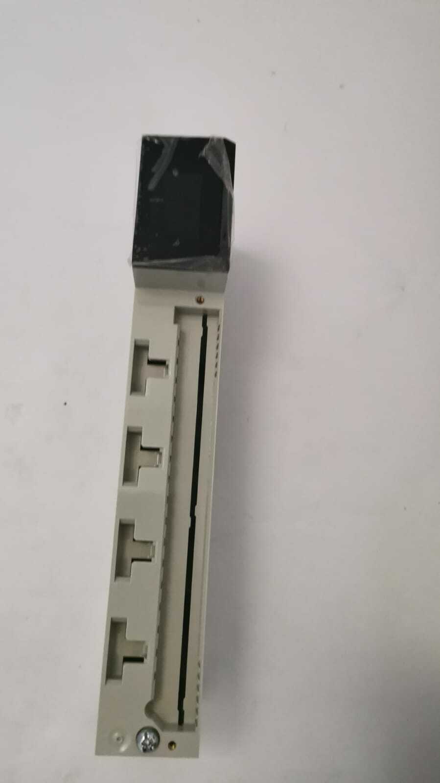 Schneider 140XCP50000 Empty Module