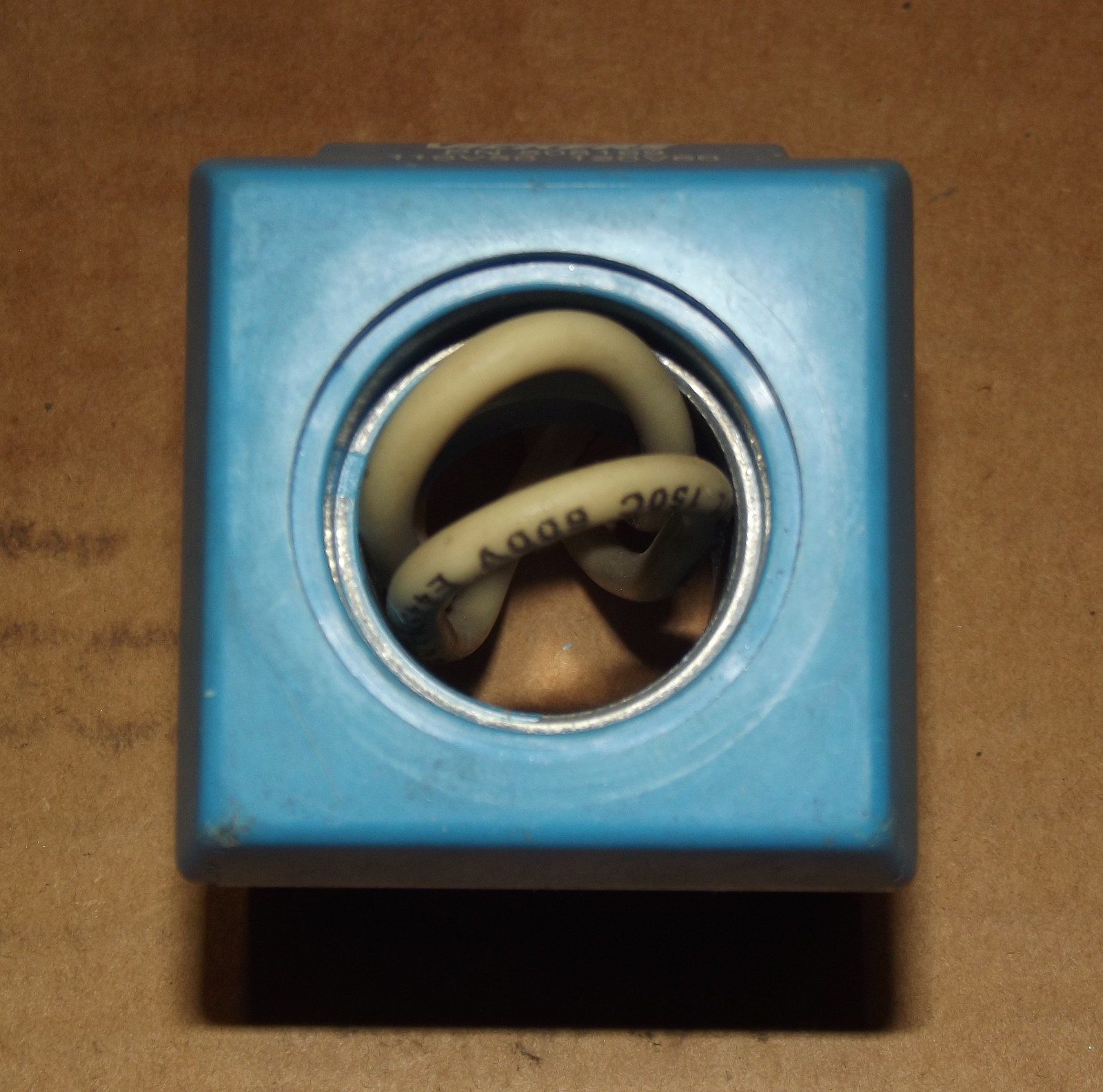 Vickers 508169 Coil 110V 50HZ 120V 60HZ NOS