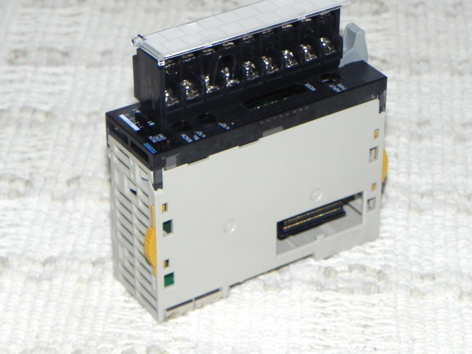 Omron CJ1W-TC002 Temperature Control I/O Module, 4 Analog Inputs, Auto-tuning