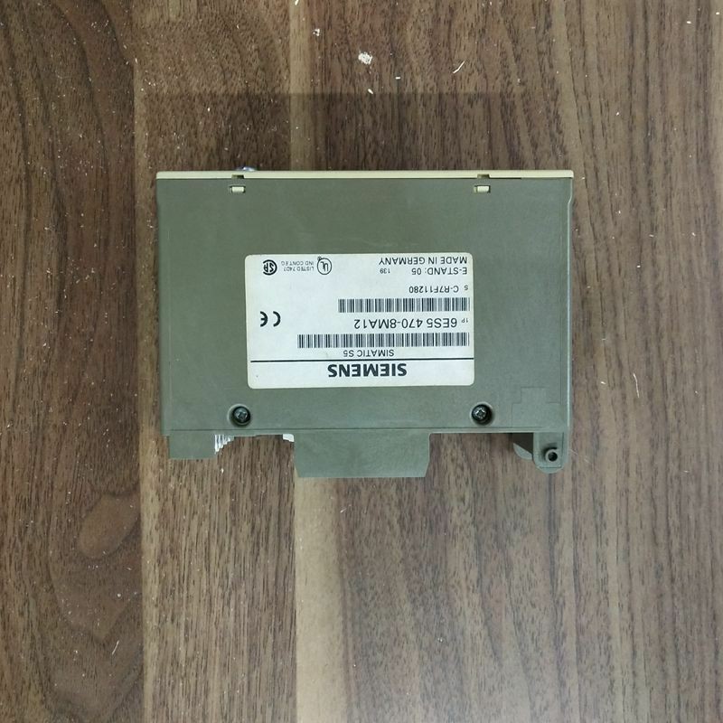 SIEMENS USED 6ES5 470-8MA12 6ES5470-8MA12 SIMATIC S5 470-8 Output Module