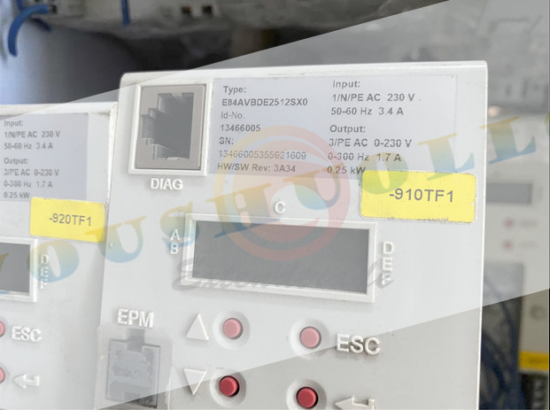 ONE Used Lenze inverter E84AVBDE2512SX0 0.25KW